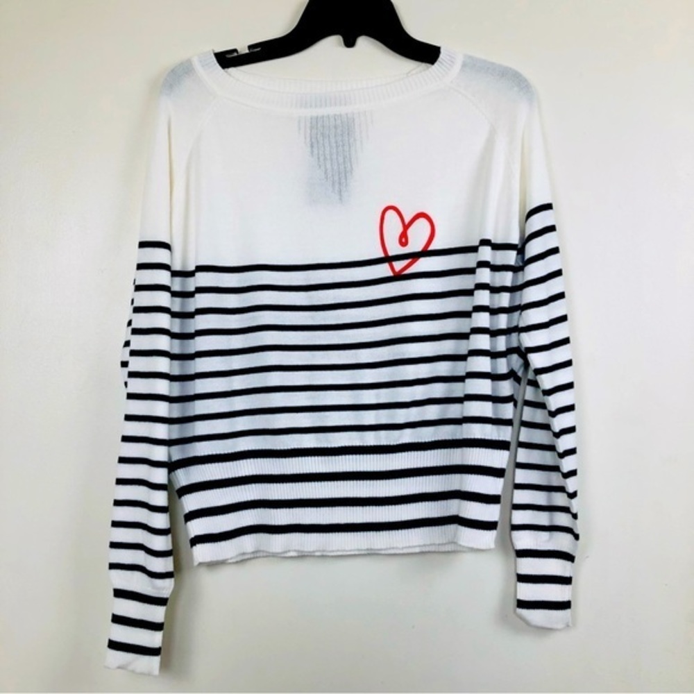 NWT Central Park West Navy/White Heart Sweater- Size Medium